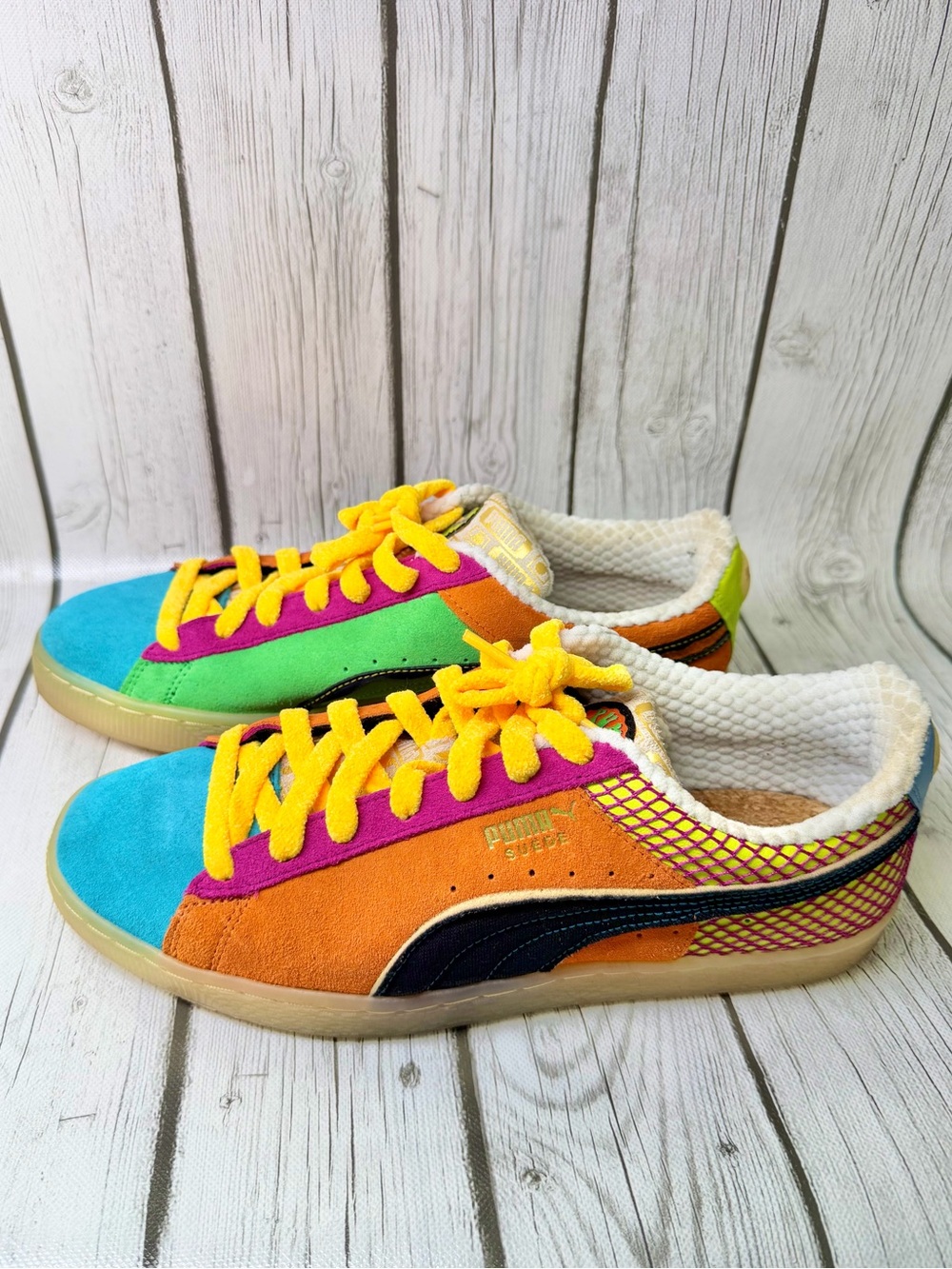 PRE LOVED Men’s 10 Puma Suede Classix 'Out of Season' Suede Multicolor  Sneakers - Picture 3 of 9
